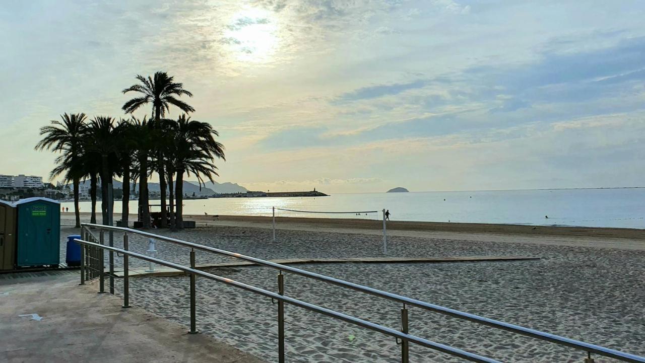 Holiday Sorolla Villajoyosa Bagian luar foto